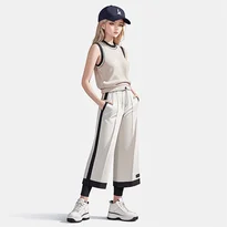 スポーティ系ファッションのAIイラスト（Stable Diffusion生成）